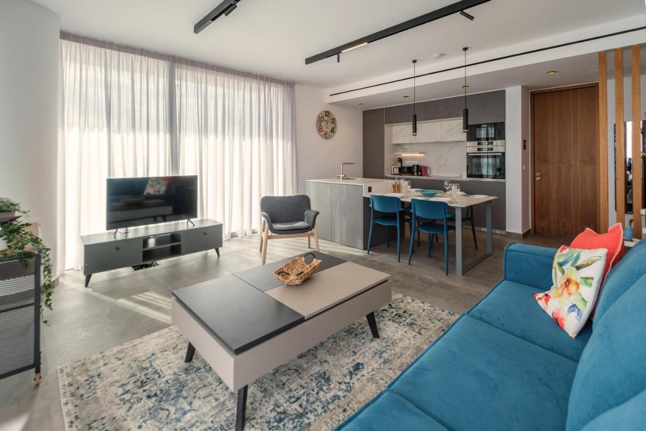 Gaia Seaview Apartment 1 Larnaca Buitenkant foto