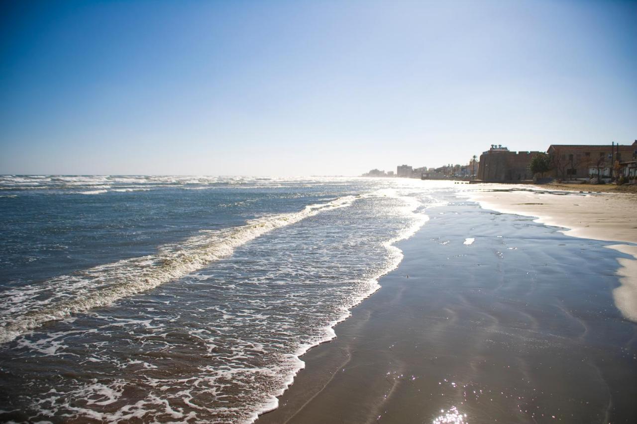 Gaia Seaview Apartment 1 Larnaca Buitenkant foto